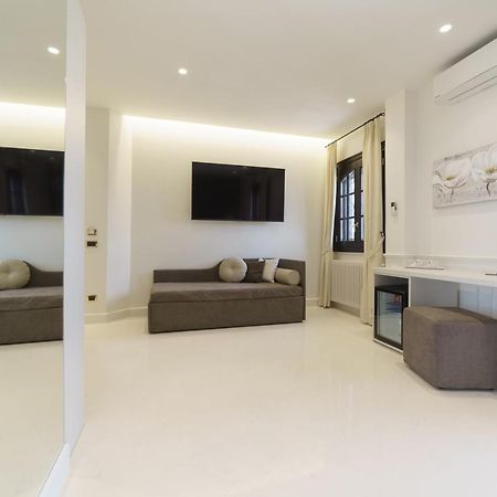 Caffetteria Luca Suite & Rooms บรอนเต ภายนอก รูปภาพ