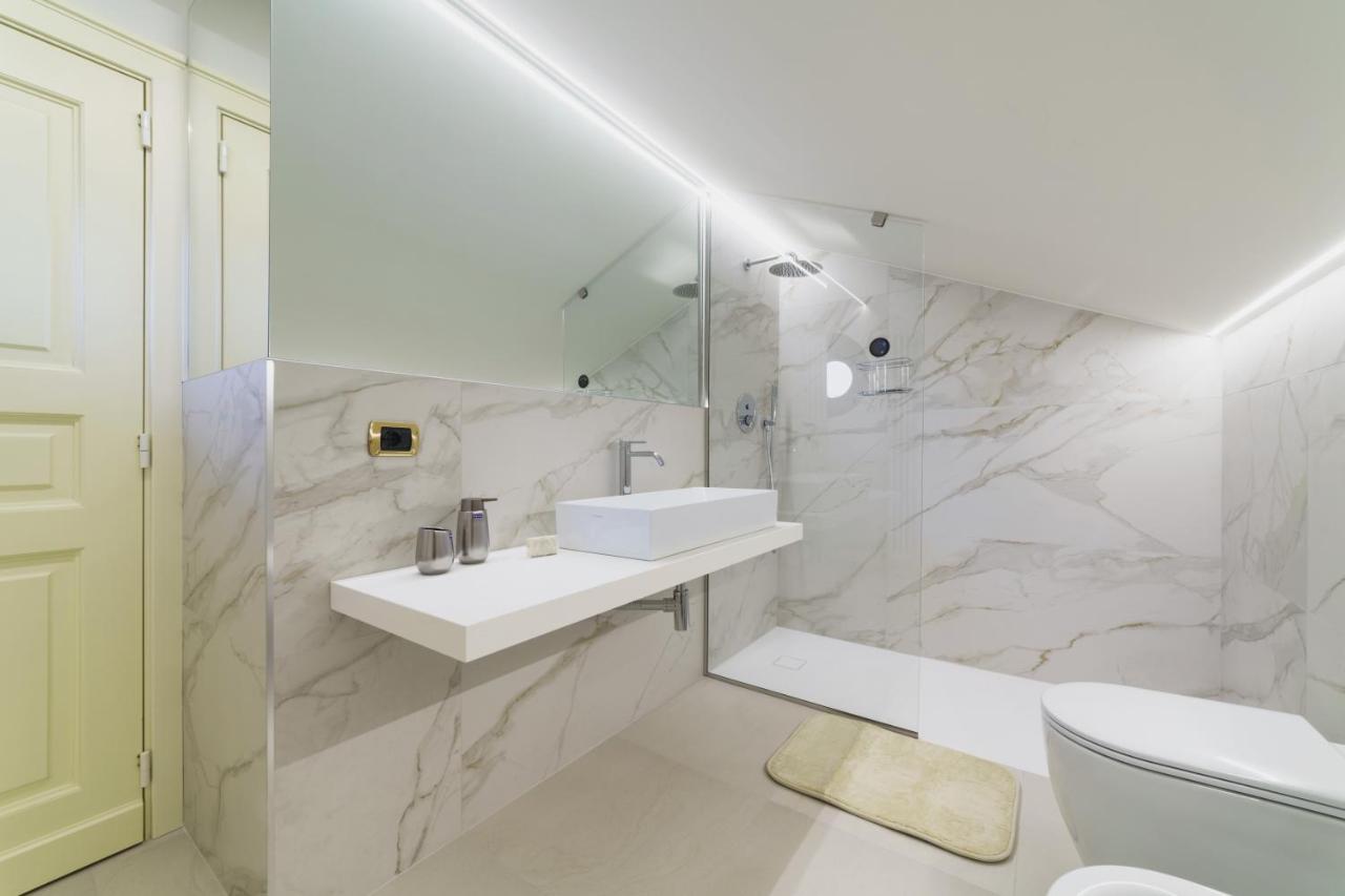 Caffetteria Luca Suite & Rooms บรอนเต ภายนอก รูปภาพ